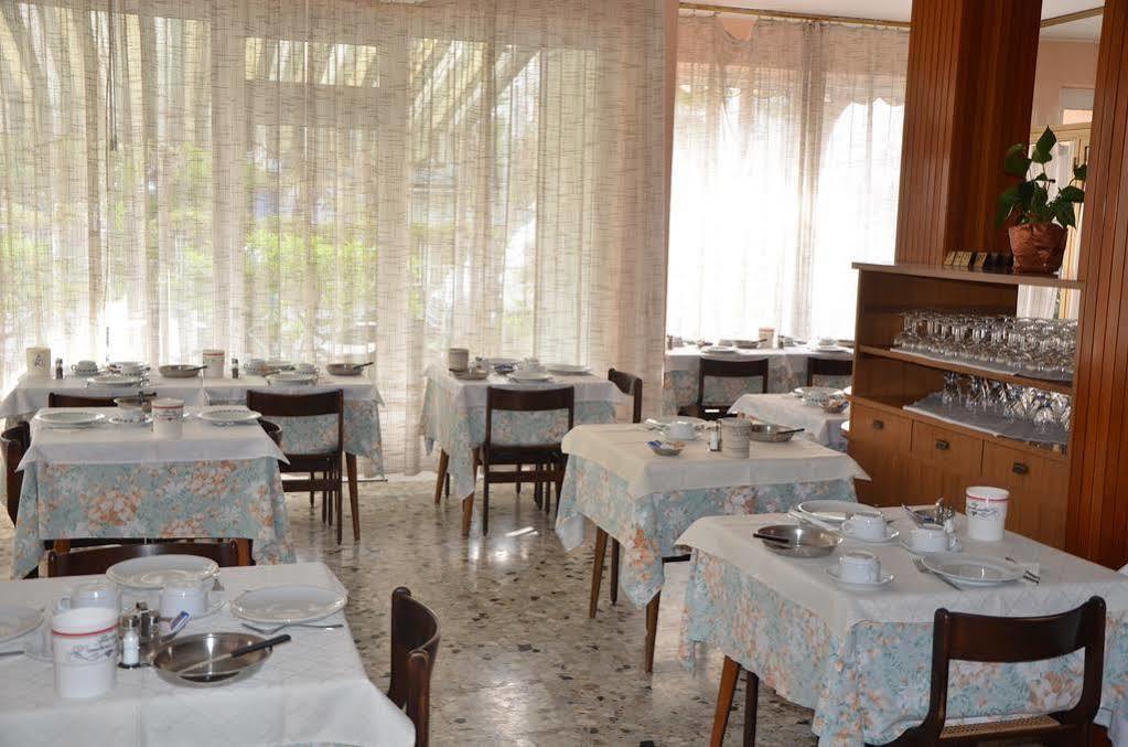 Hotel Cristina グラード エクステリア 写真